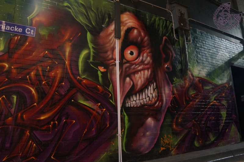 Streetart Graffiti at night